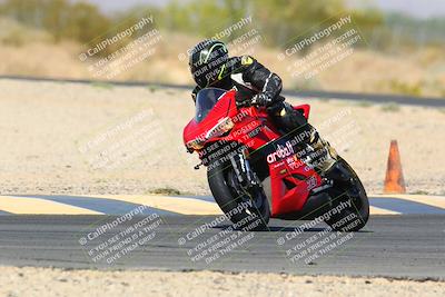 media/Mar-28-2022-Superbike Trackdays (Mon) [[b8603d0f67]]/Open Track Time/Turn 7/